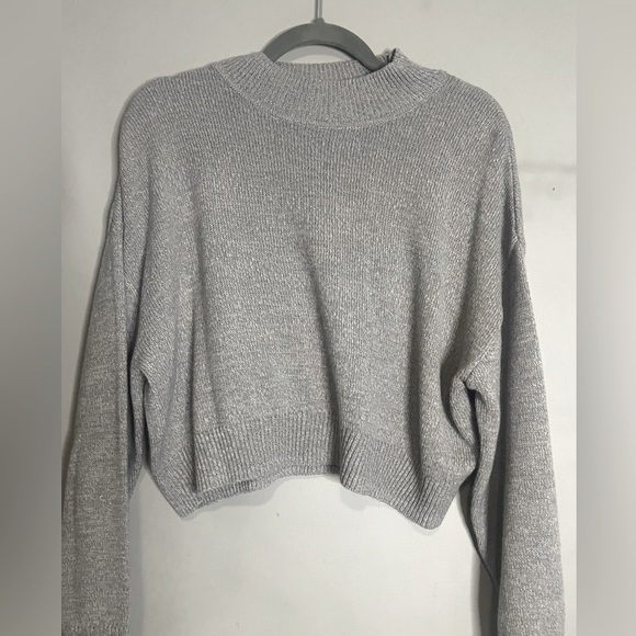 Divided Balloon Sleeves Cropped Sweater - Picture 1 of 4